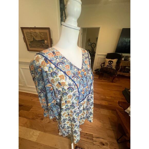 ROSE & OLIVE ART DECO FLORAL V NECK RUFFLED HEM BLOUSE WOMENS PLUS 2X - Picture 4 of 8